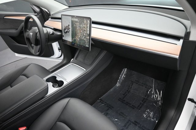 Used 2025 Tesla Model Y Long Range RWD image 25
