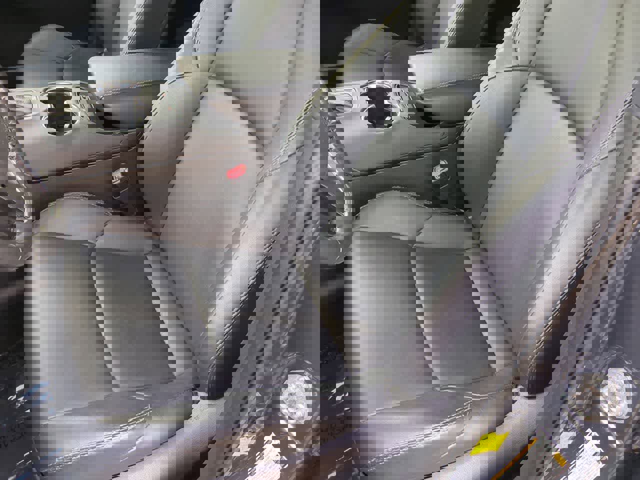 Used 2022 Toyota Venza XLE image 17