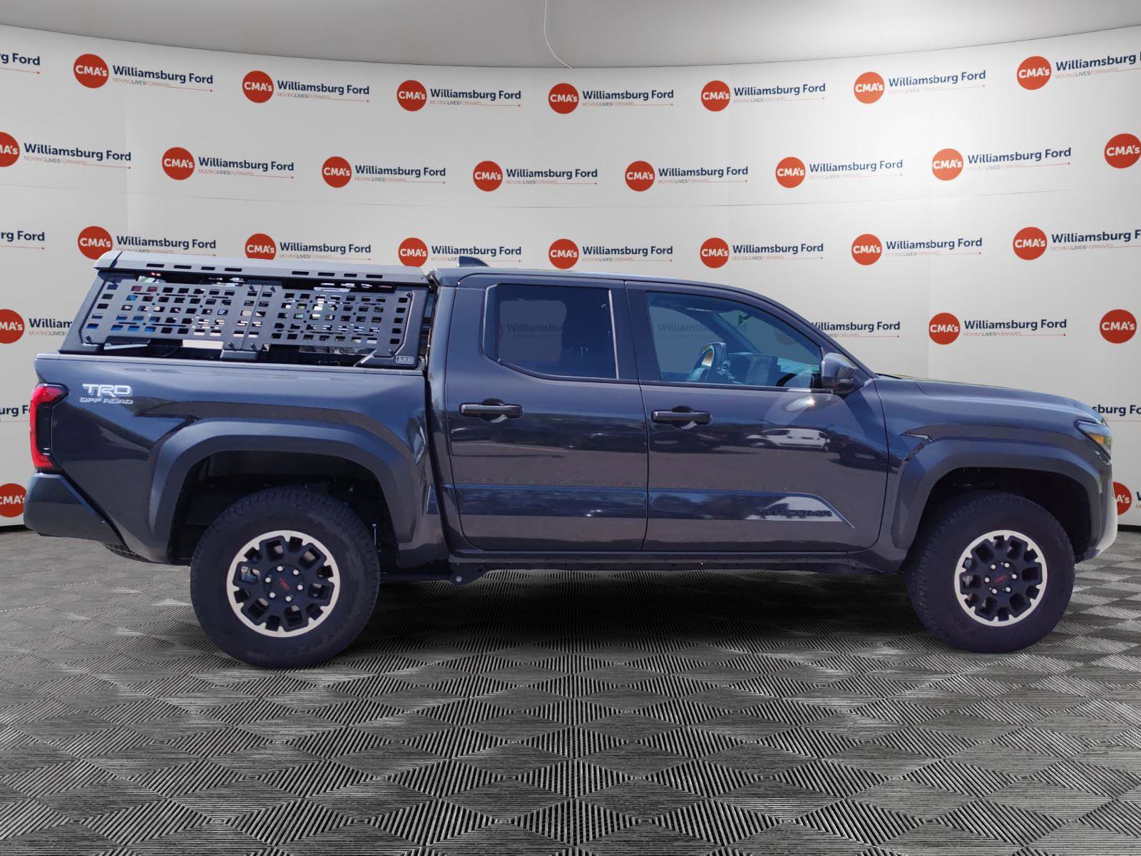 Used 2024 Toyota Tacoma TRD Off-Road image 6