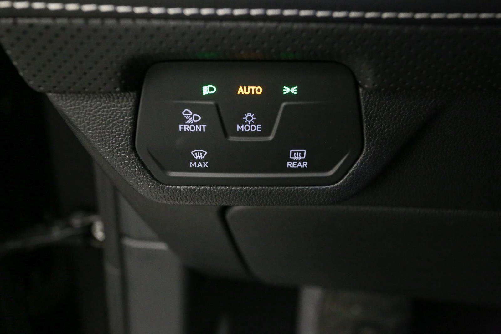 Certified 2025 Volkswagen Atlas SEL image 42