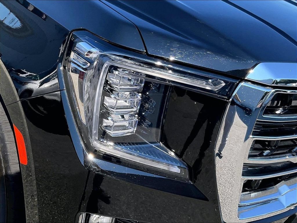Used 2023 GMC Yukon SLT w/ SLT Premium Package AWD/4WD image 34