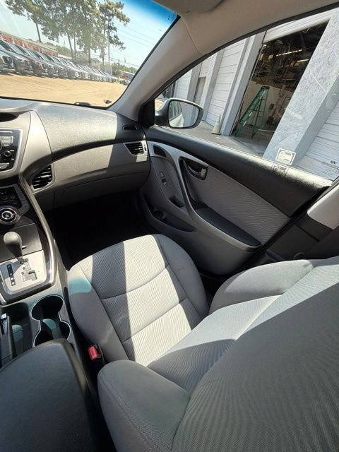 Used 2013 Hyundai Elantra GLS w/ Preferred Pkg FWD image 23