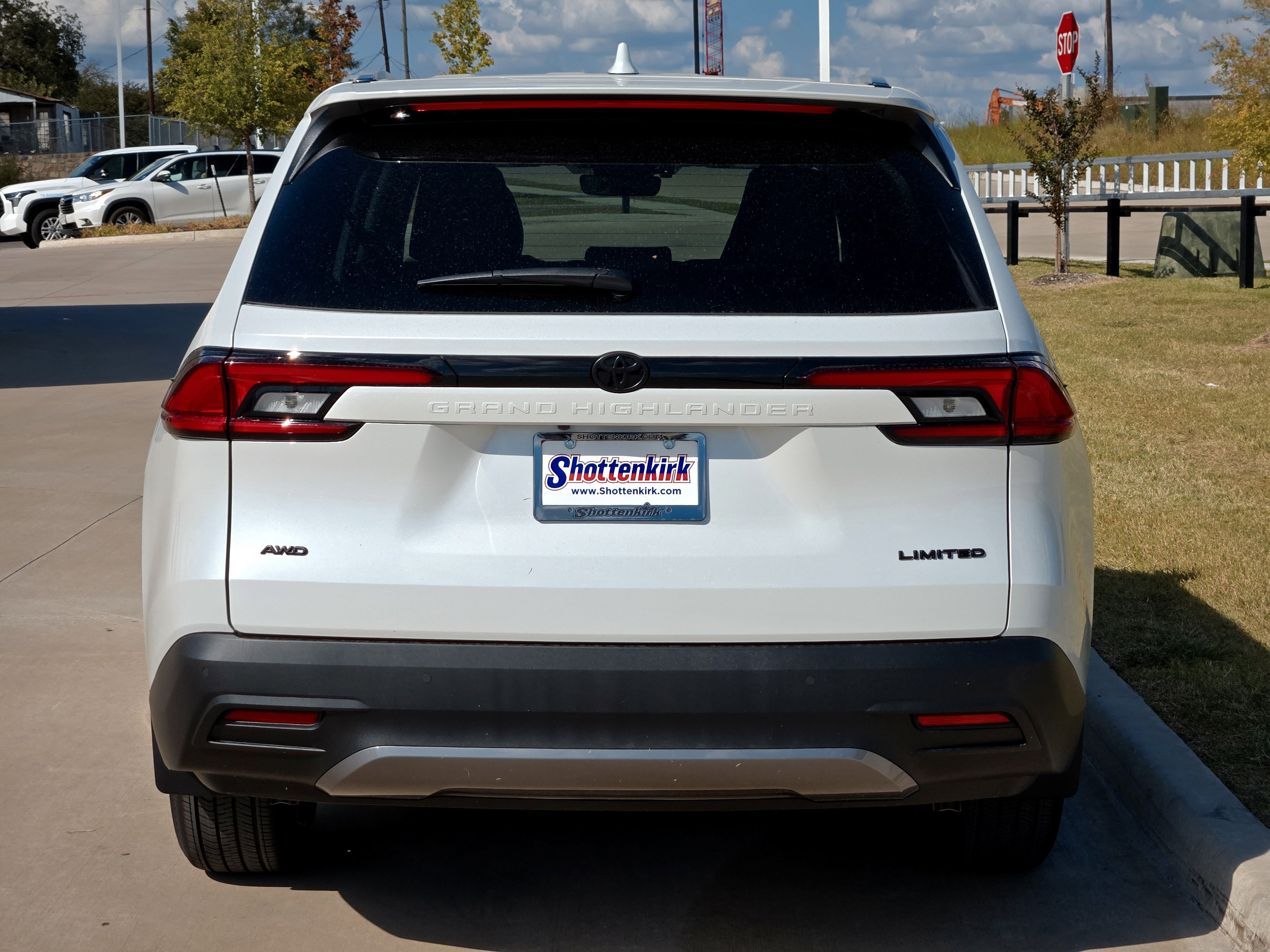 New 2026 Toyota Grand Highlander Limited image 5