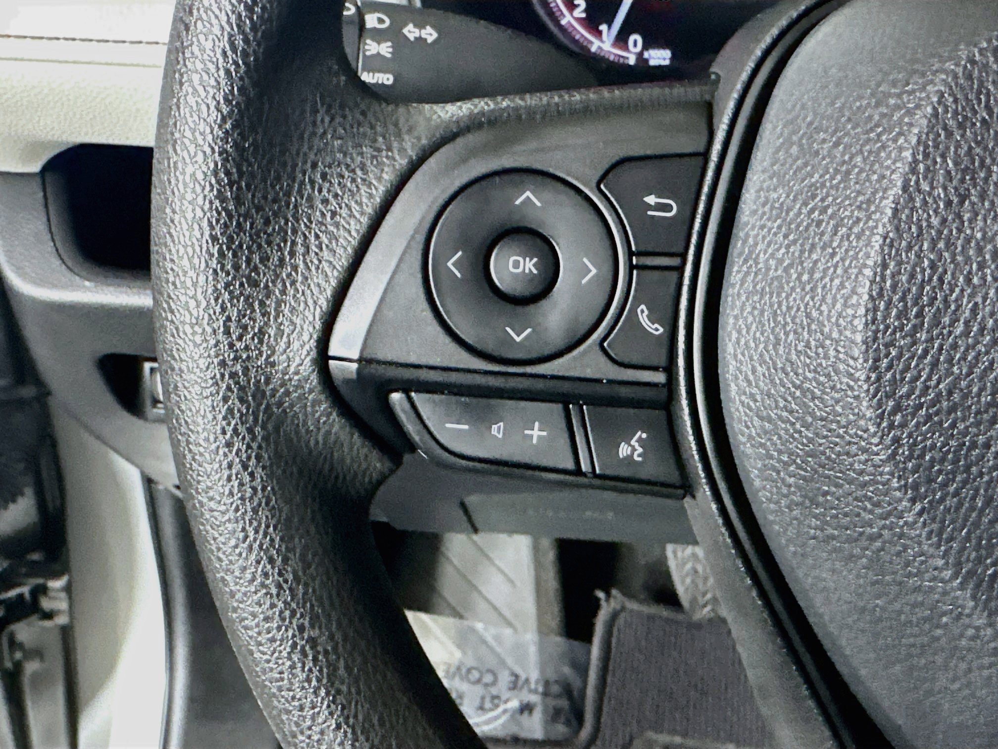 Used 2023 Toyota RAV4 XLE FWD image 16