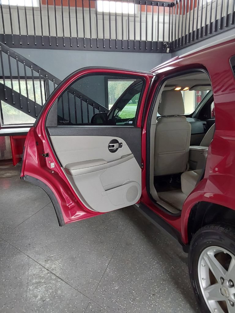 Used 2006 Chevrolet Equinox LT w/ LT Preferred Equipment Group AWD/4WD image 15
