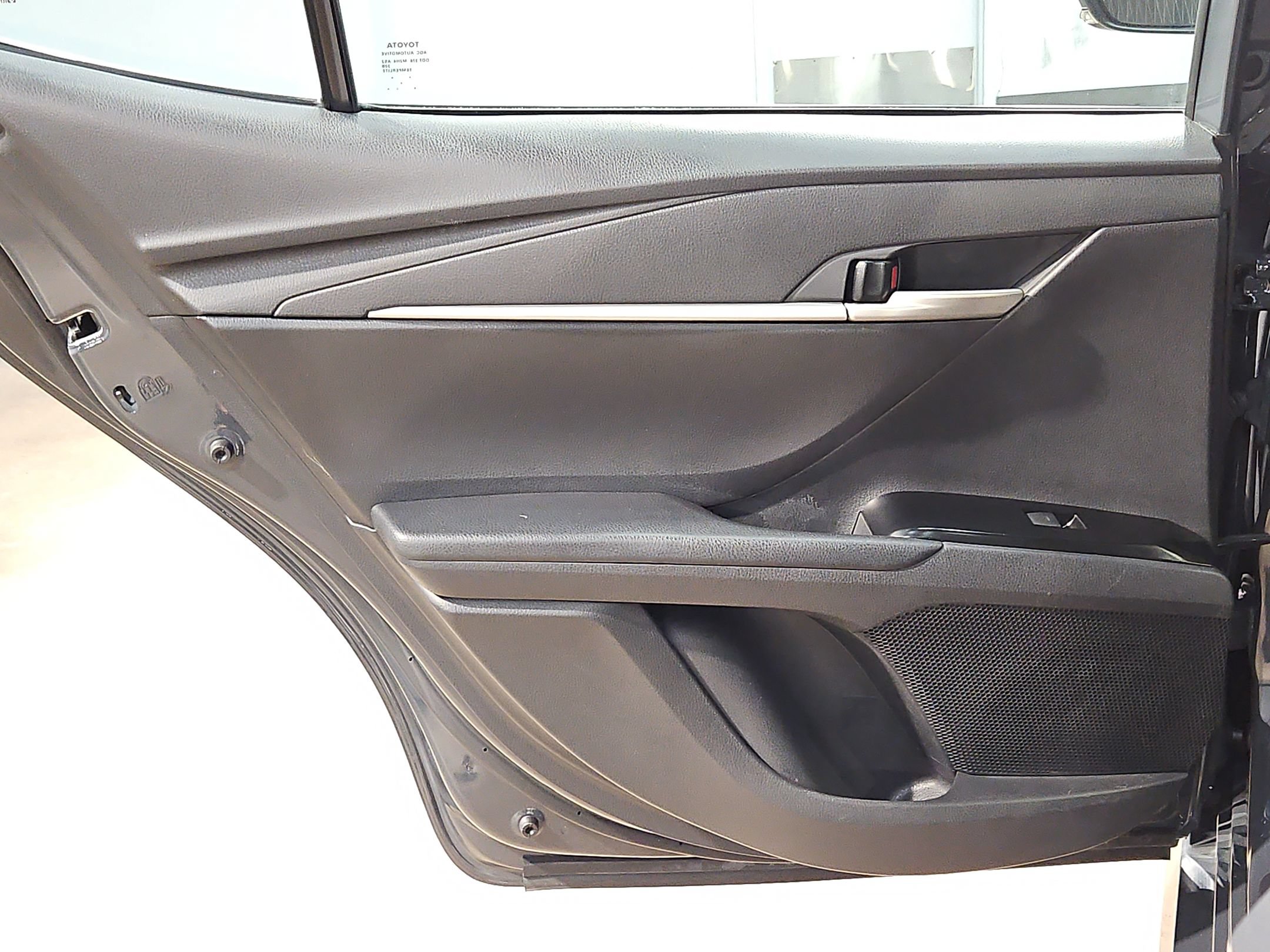 Used 2025 Toyota Camry LE w/ Convenience Package FWD image 34