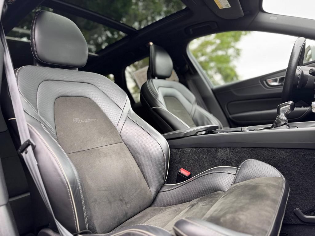 Used 2019 Volvo XC60 T6 R-Design w/ Protection Package AWD/4WD image 27
