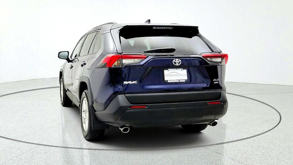 Used 2021 Toyota RAV4 XLE AWD/4WD image 6