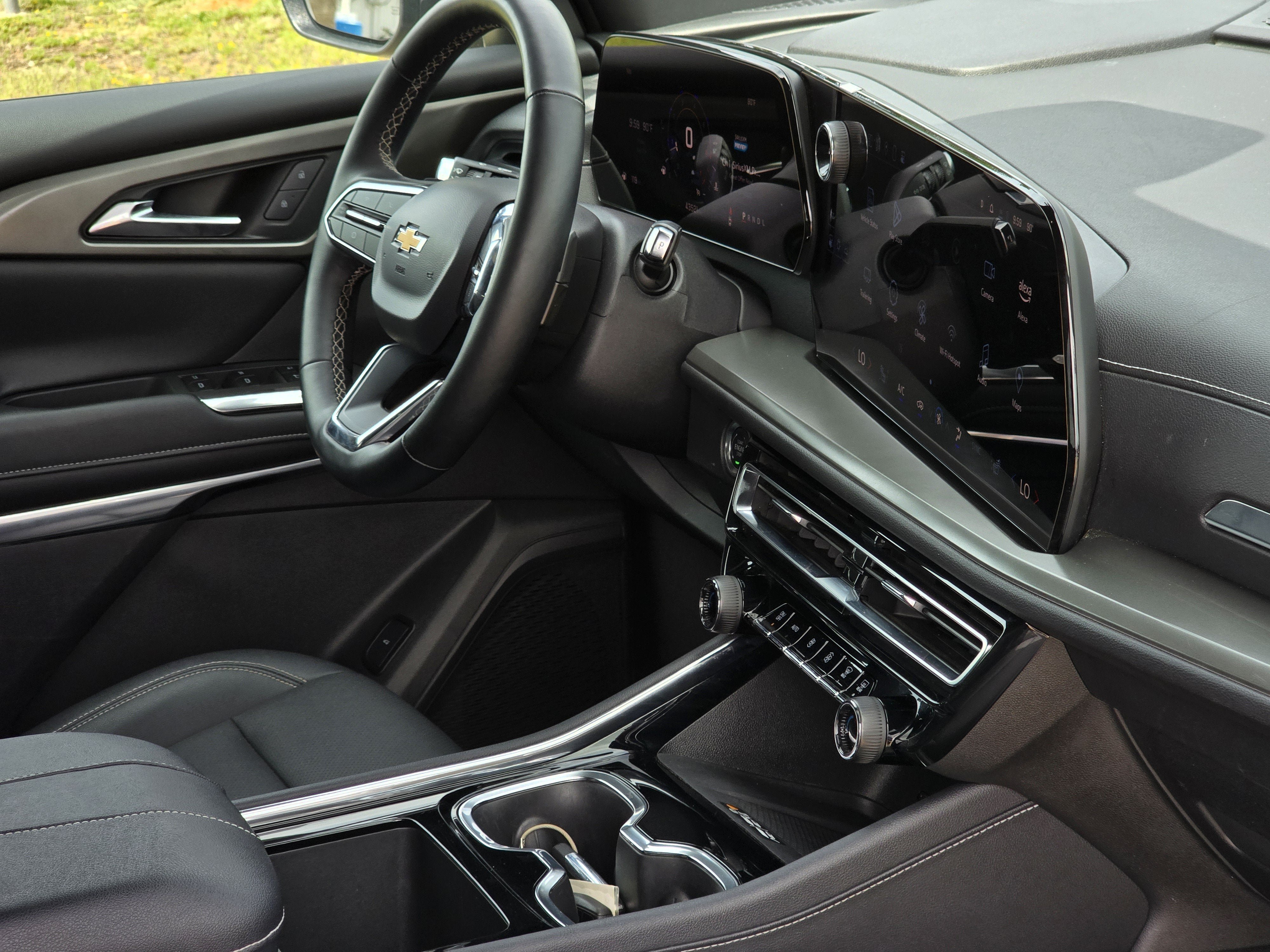 Used 2025 Chevrolet Traverse LT FWD image 31