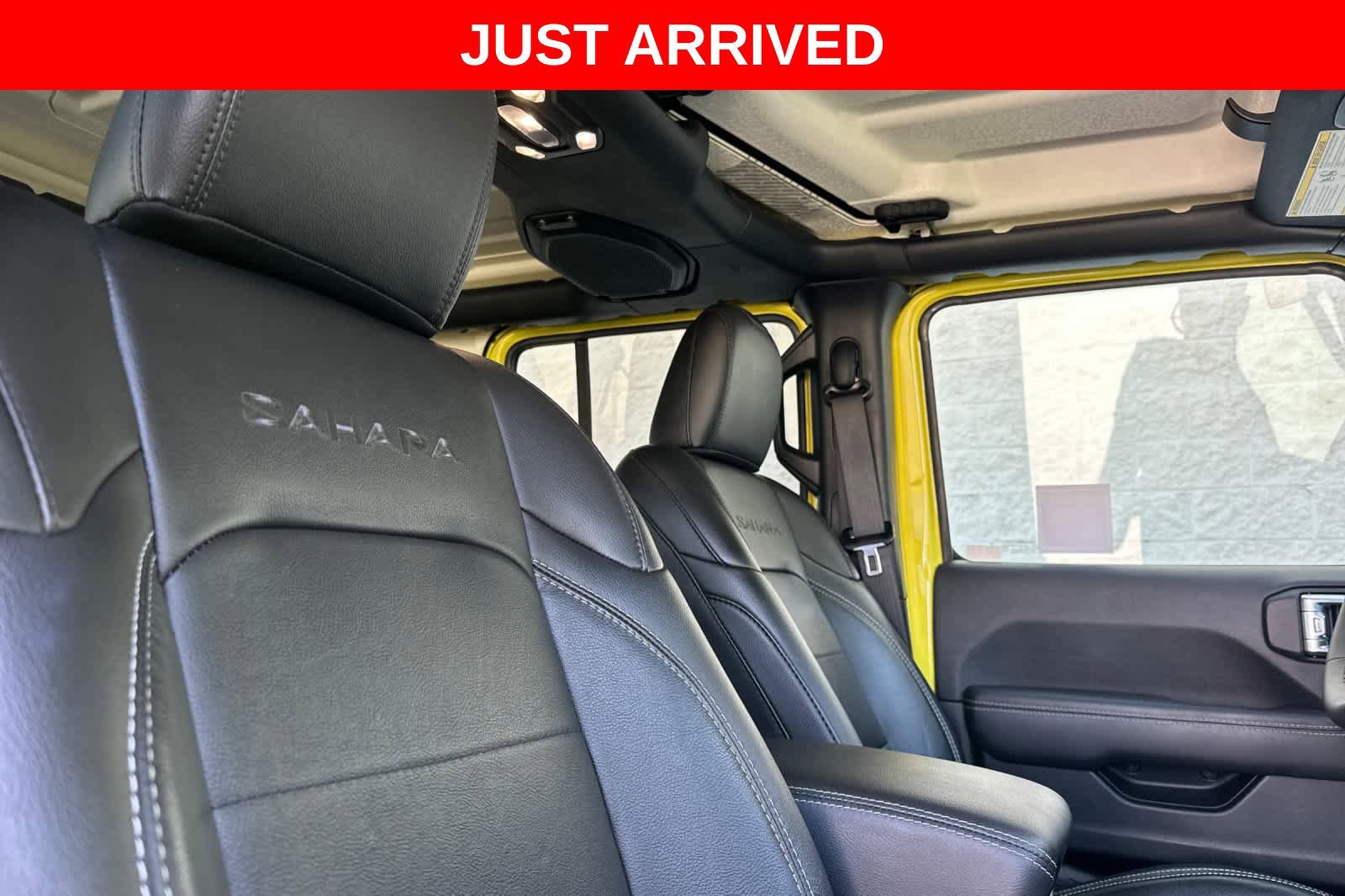 Used 2023 Jeep Wrangler Unlimited Sahara AWD/4WD image 18