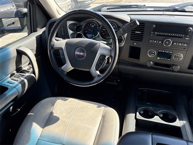 Used 2007 GMC Sierra 2500 SLE w/ EZ-Lift Tailgate Package image 13