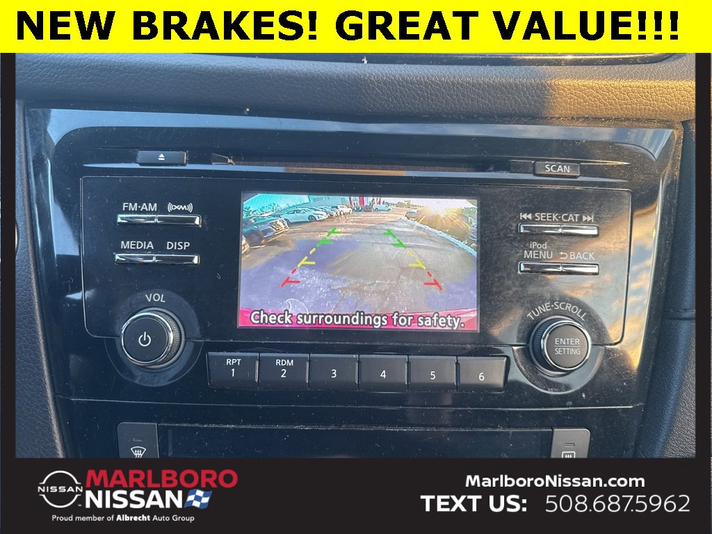 Used 2017 Nissan Rogue SV image 24