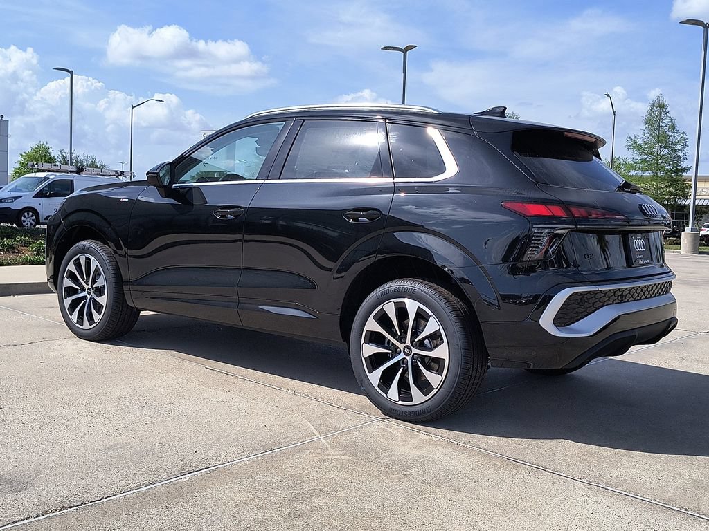 New 2026 Audi Q3 quattro 2.0T AWD/4WD image 3