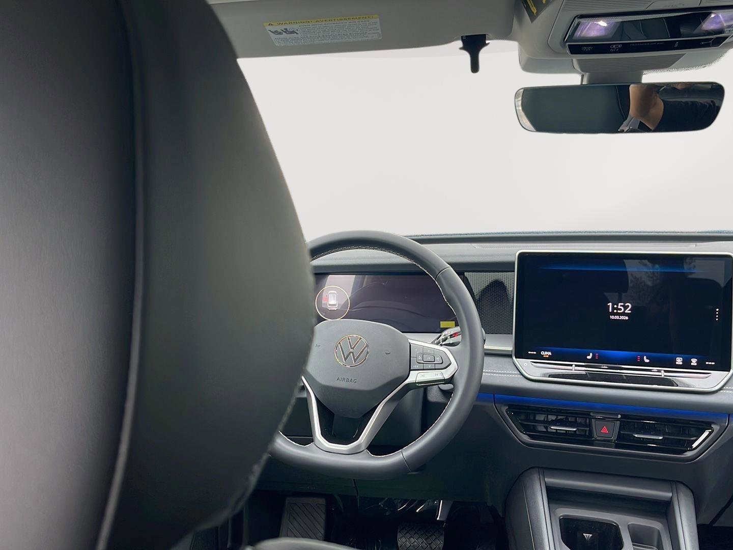 New 2026 Volkswagen Tiguan SE AWD/4WD image 17