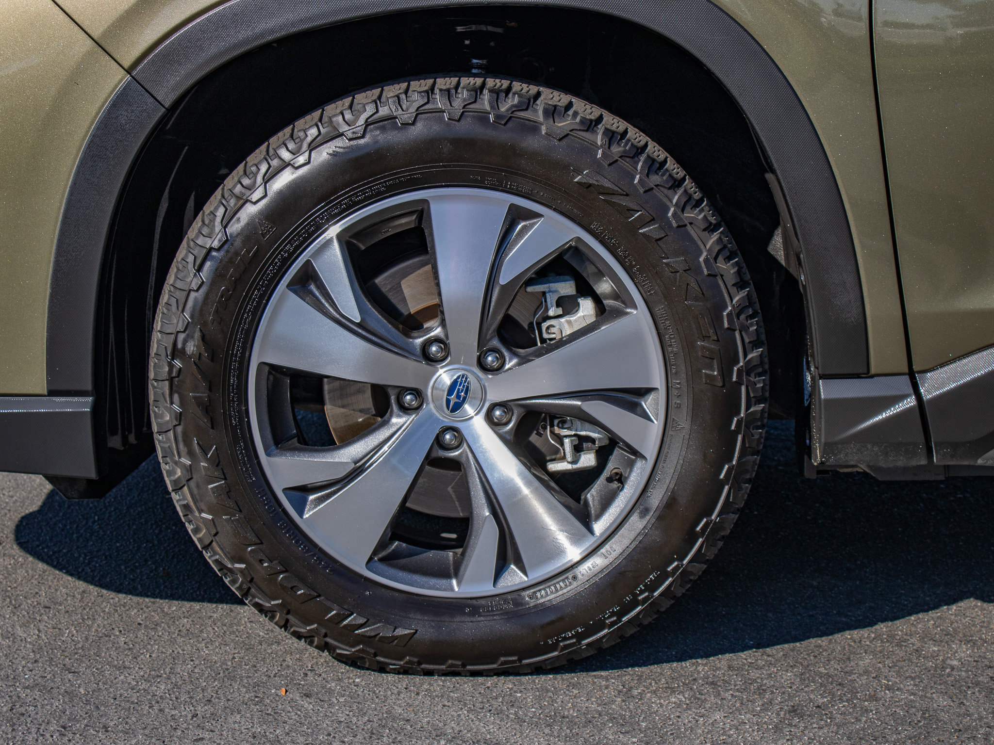 Used 2023 Subaru Ascent Premium w/ Convenience Package AWD/4WD image 5