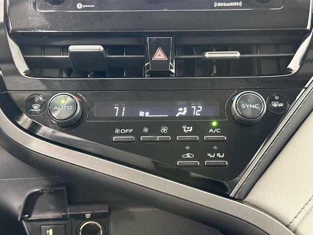 Used 2022 Toyota Camry SE FWD image 13