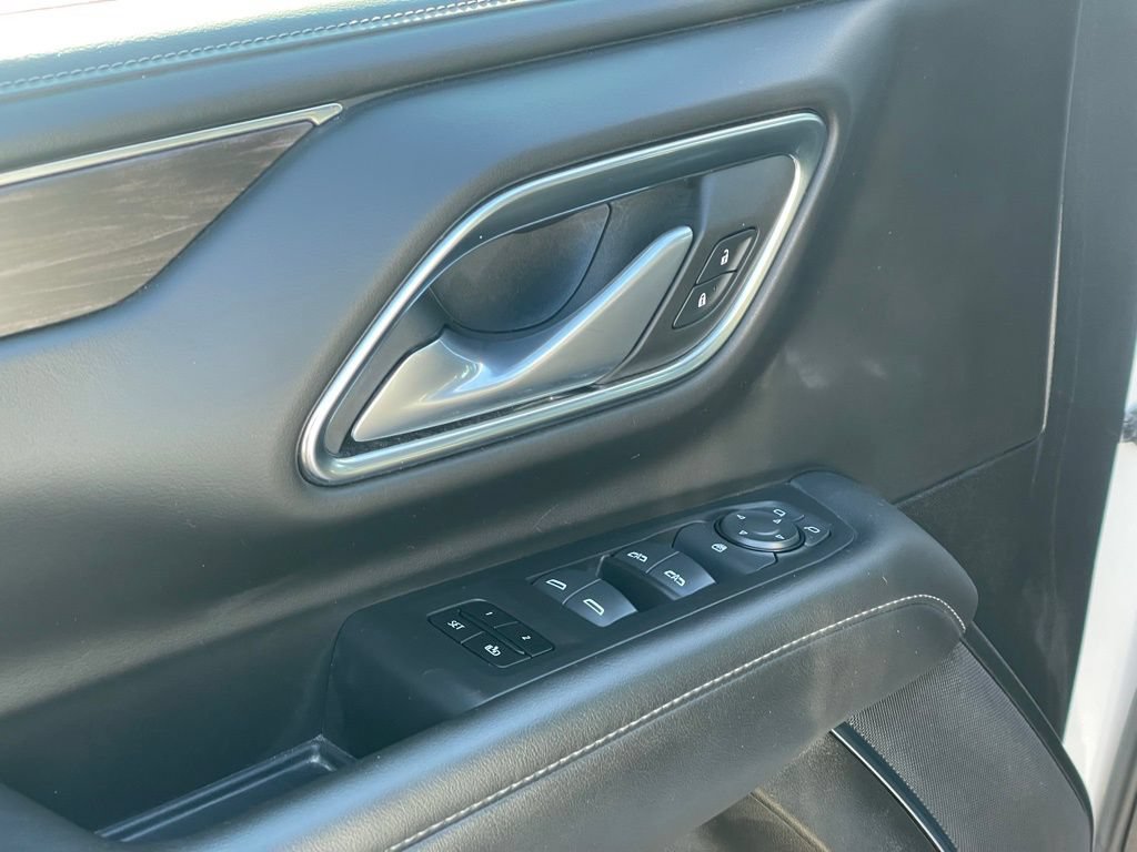 Used 2024 Chevrolet Suburban LT AWD/4WD image 12