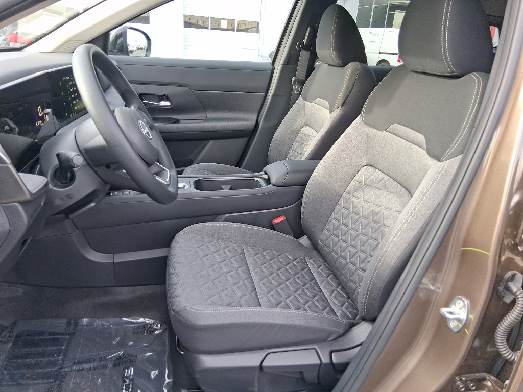 New 2026 Nissan Kicks SV w/ Cold Weather Package image 10