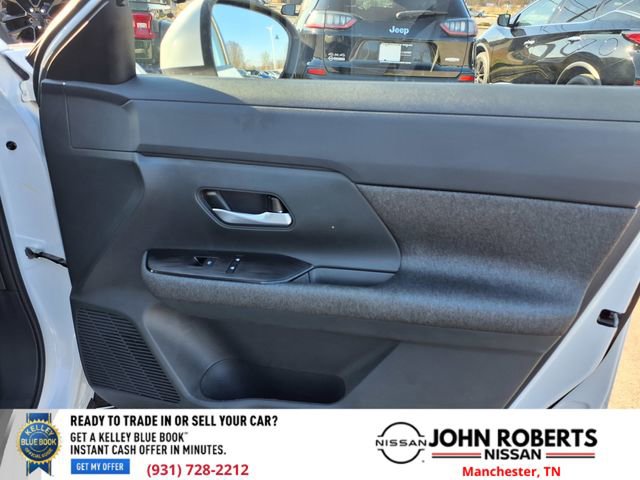 Certified 2025 Nissan Kicks SV image 18