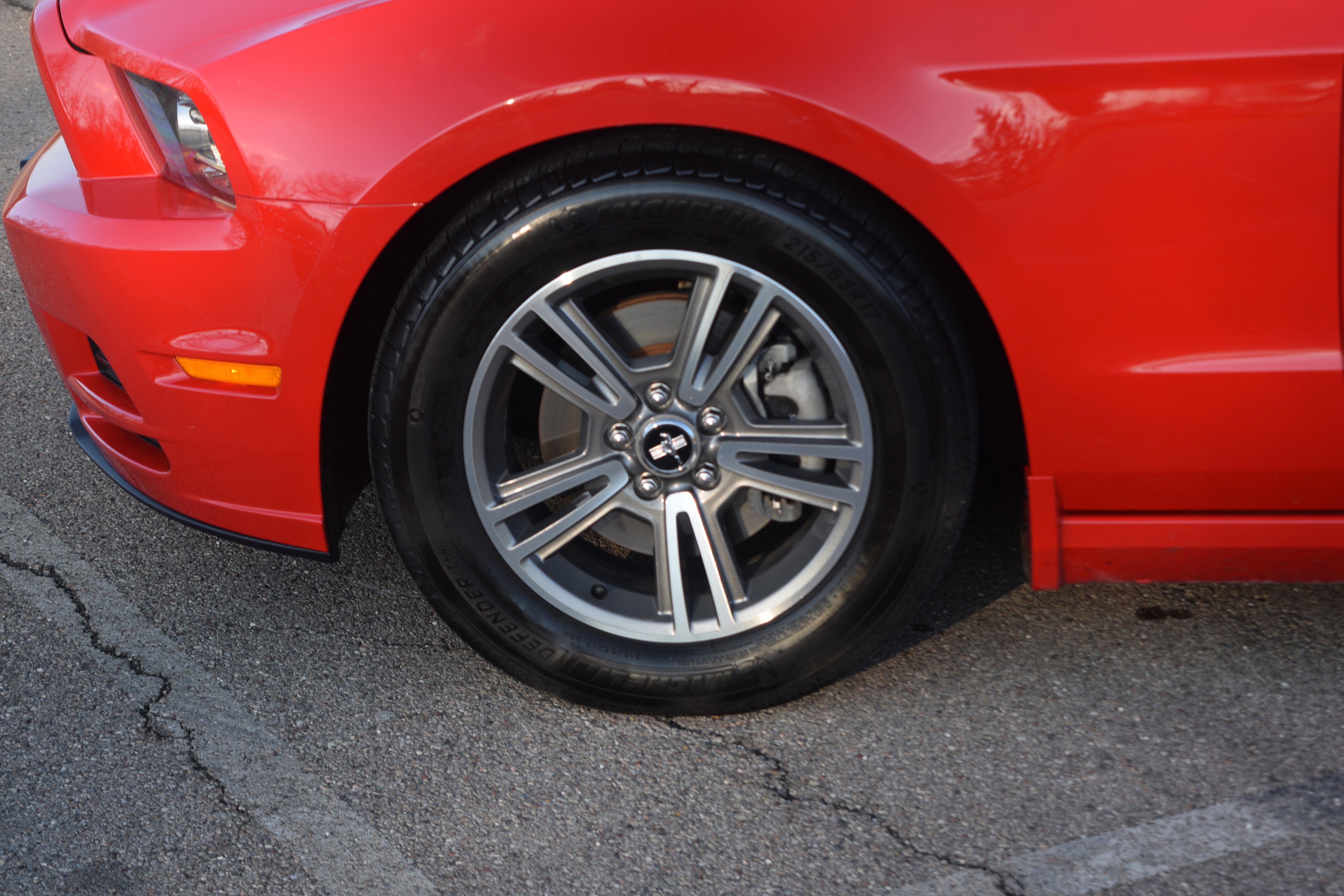 Used 2013 Ford Mustang Premium image 24