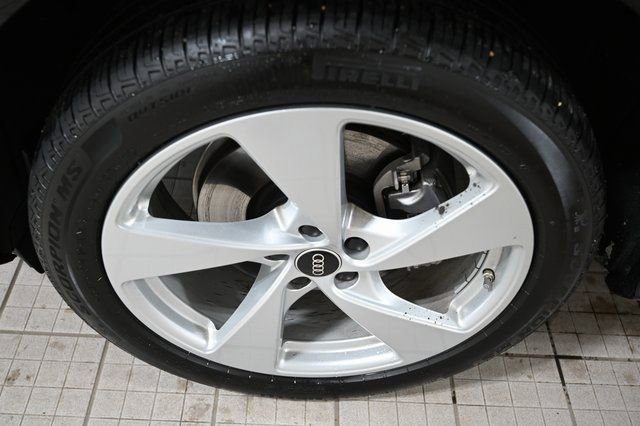 Used 2025 Audi Q5 Premium Plus w/ Premium Plus image 18