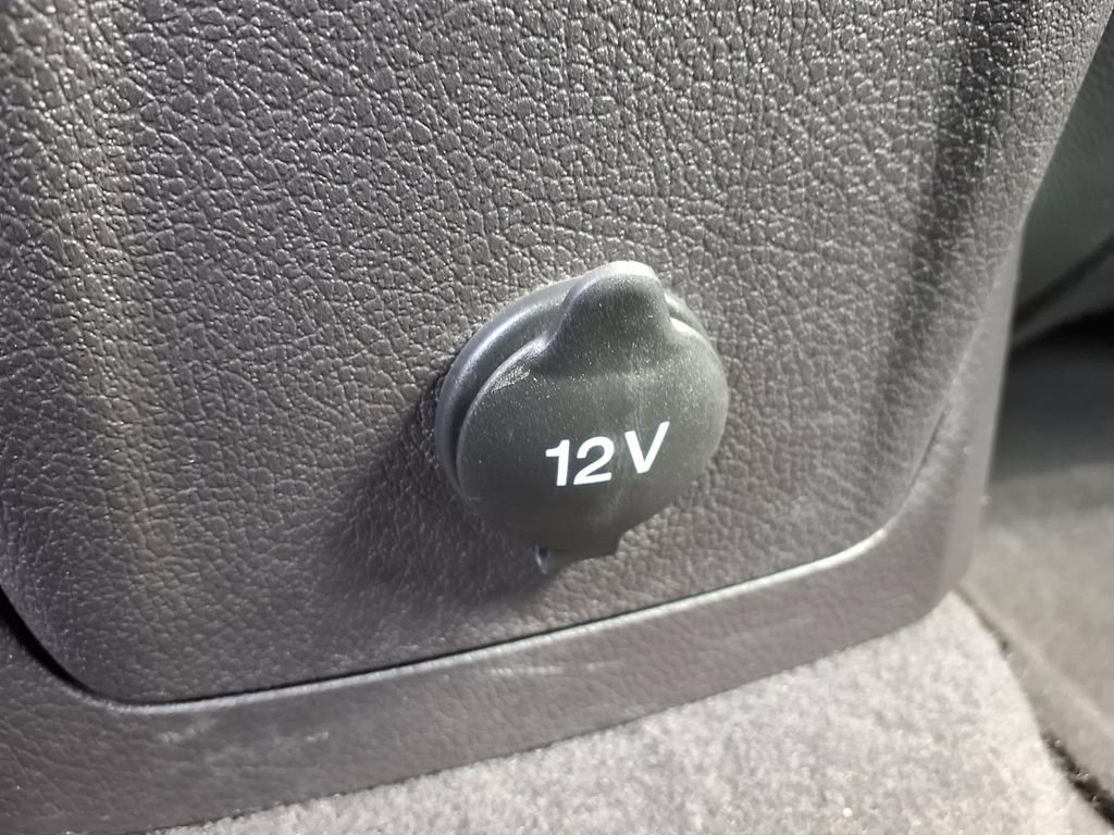 Used 2013 Ford Focus SE FWD image 10