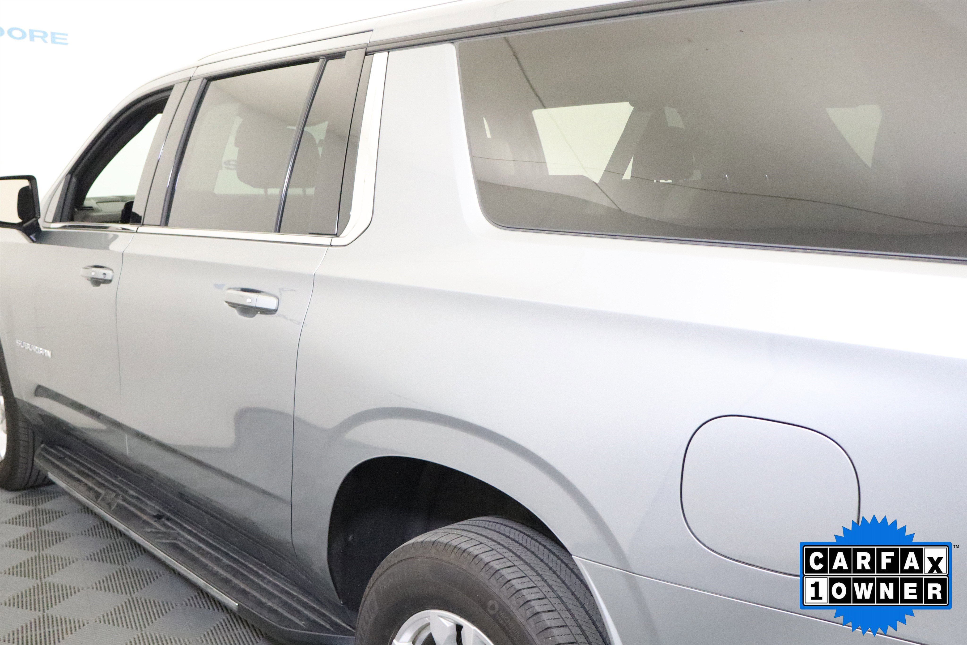Used 2025 Chevrolet Suburban LT image 11