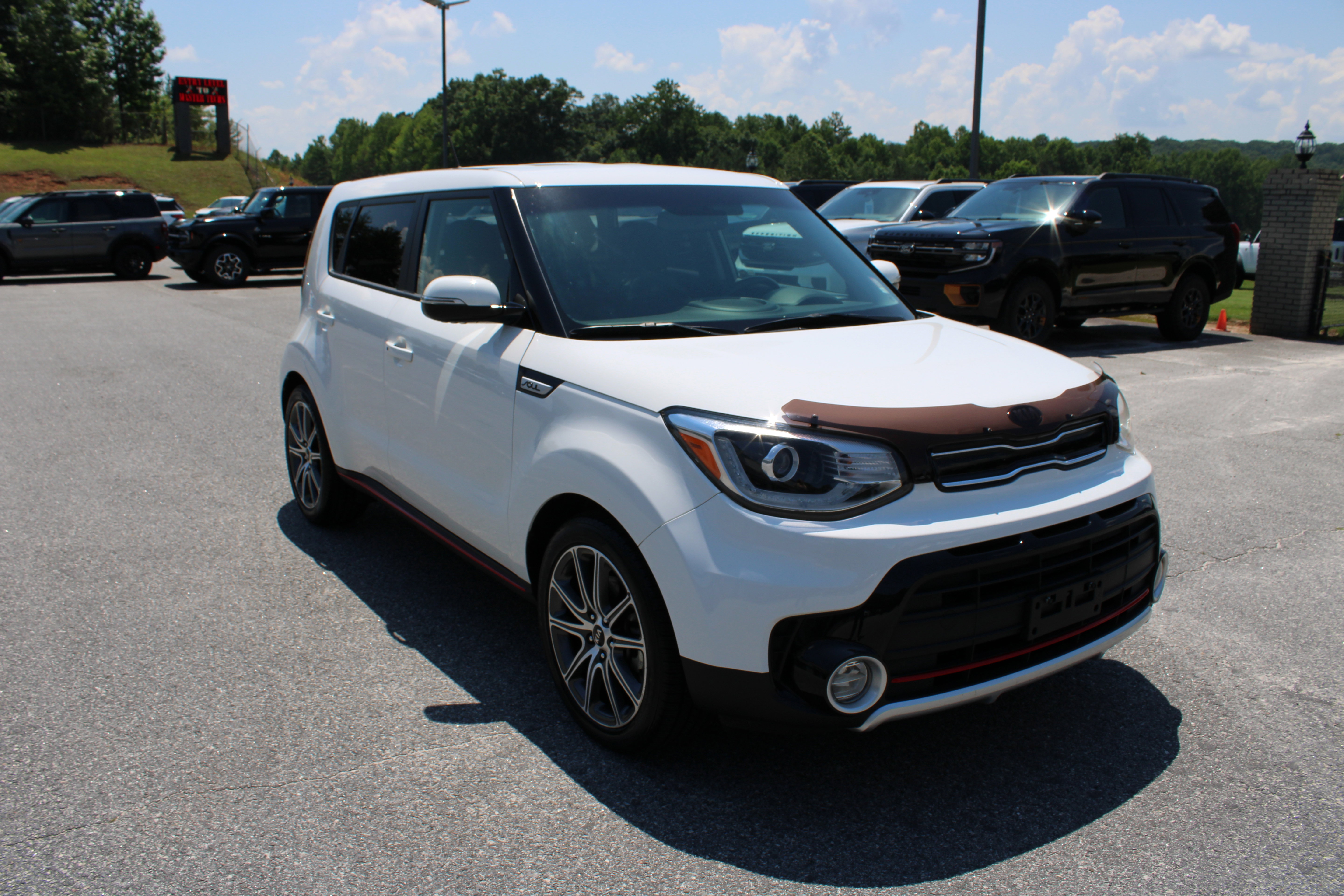 Used 2019 Kia Soul ! w/ Technology Package FWD image 4