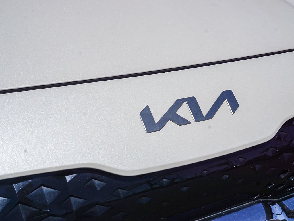 Certified 2022 Kia Niro EX Premium FWD image 12