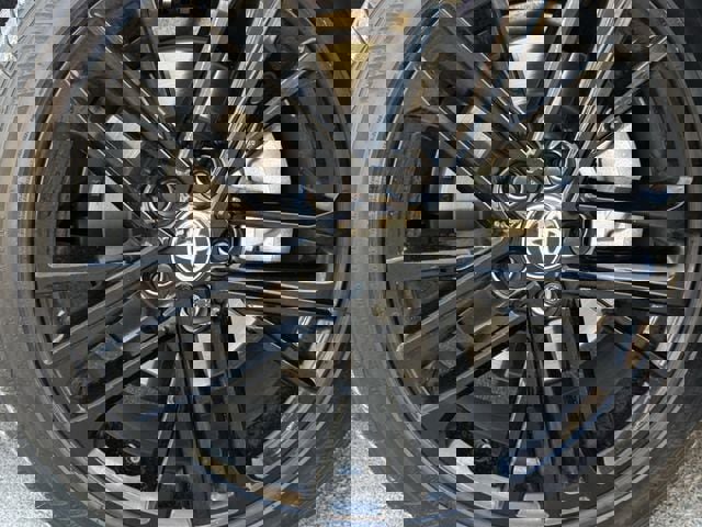 Used 2025 Toyota Camry SE image 10