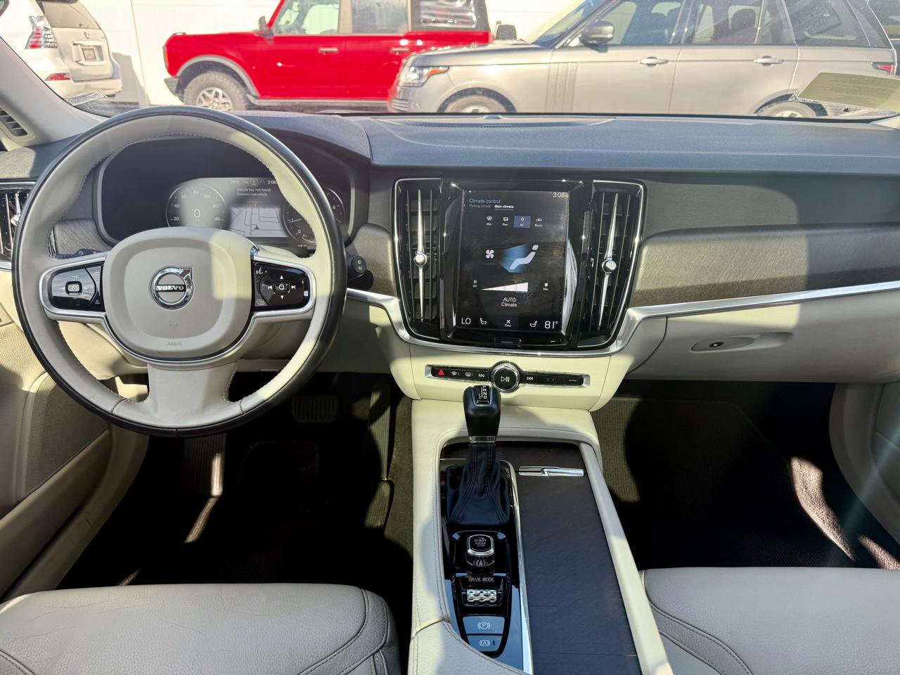 Used 2020 Volvo V90 T6 Cross Country AWD/4WD image 30