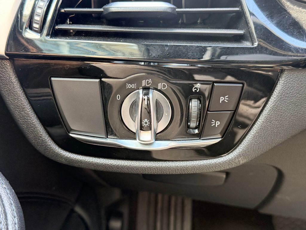 Used 2019 BMW 530i xDrive w/ Convenience Package AWD/4WD image 37