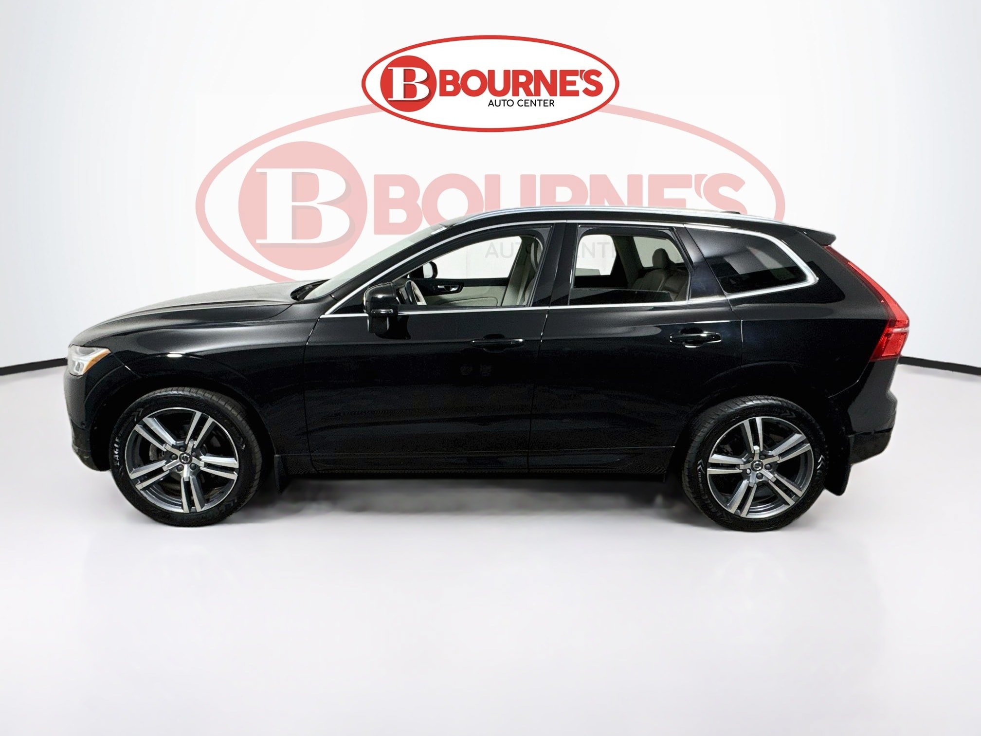 Used 2019 Volvo XC60 T5 Momentum w/ Premium Package AWD/4WD image 8