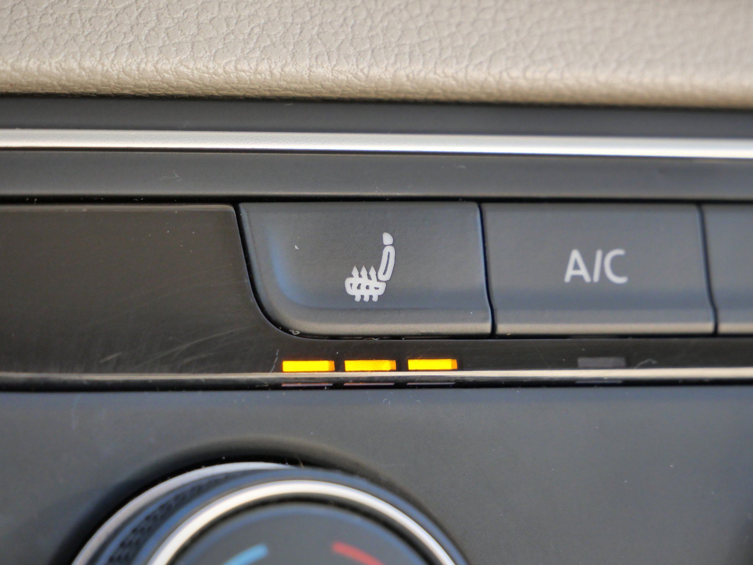 Used 2022 Volkswagen Atlas SE image 30