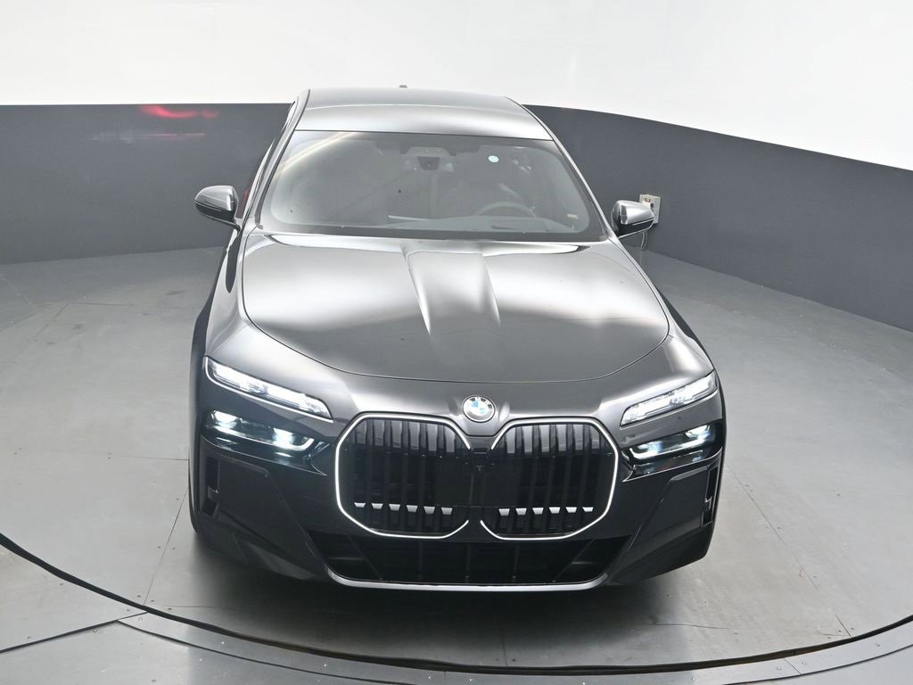 New 2026 BMW 760i xDrive w/ Executive Package image 18