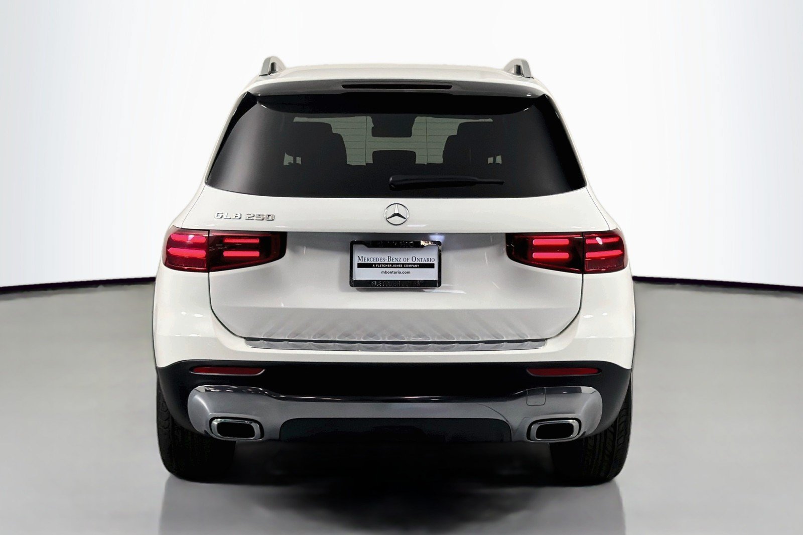Used 2026 Mercedes-Benz GLB 250 image 3