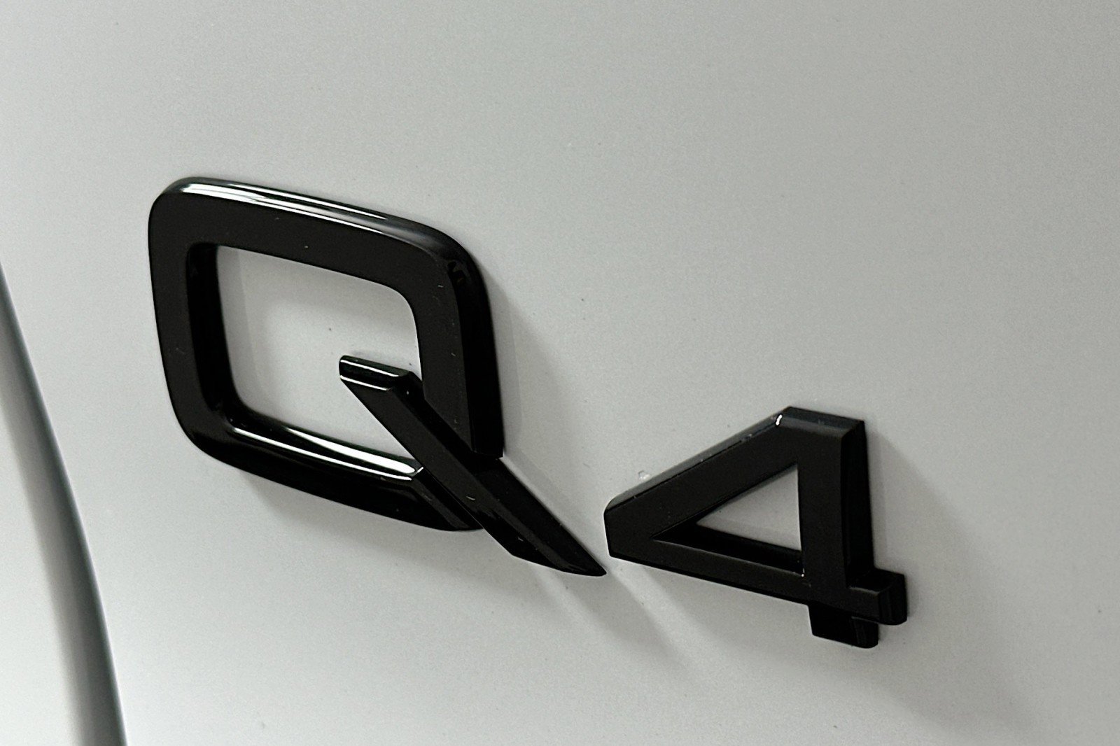 Used 2025 Audi Q4 e-tron Premium Plus w/ Premium Plus AWD/4WD image 10