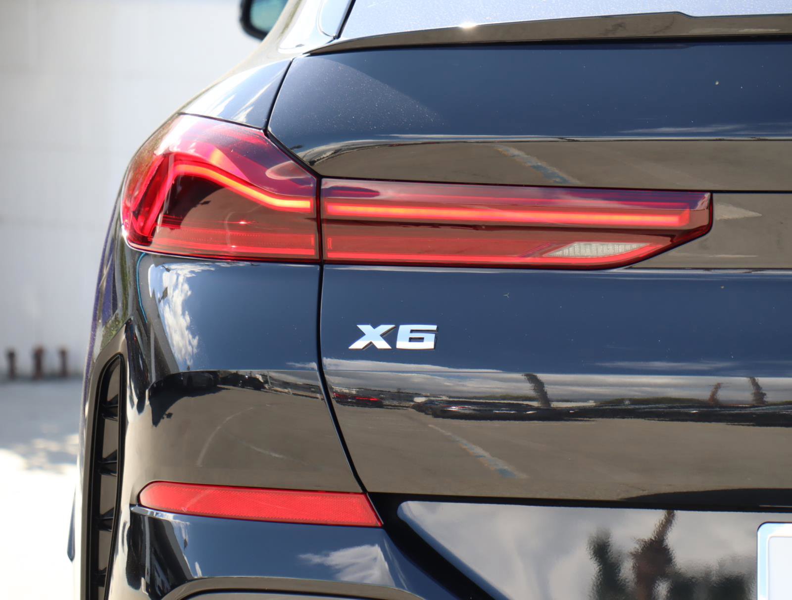 New 2026 BMW X6 M60i image 6