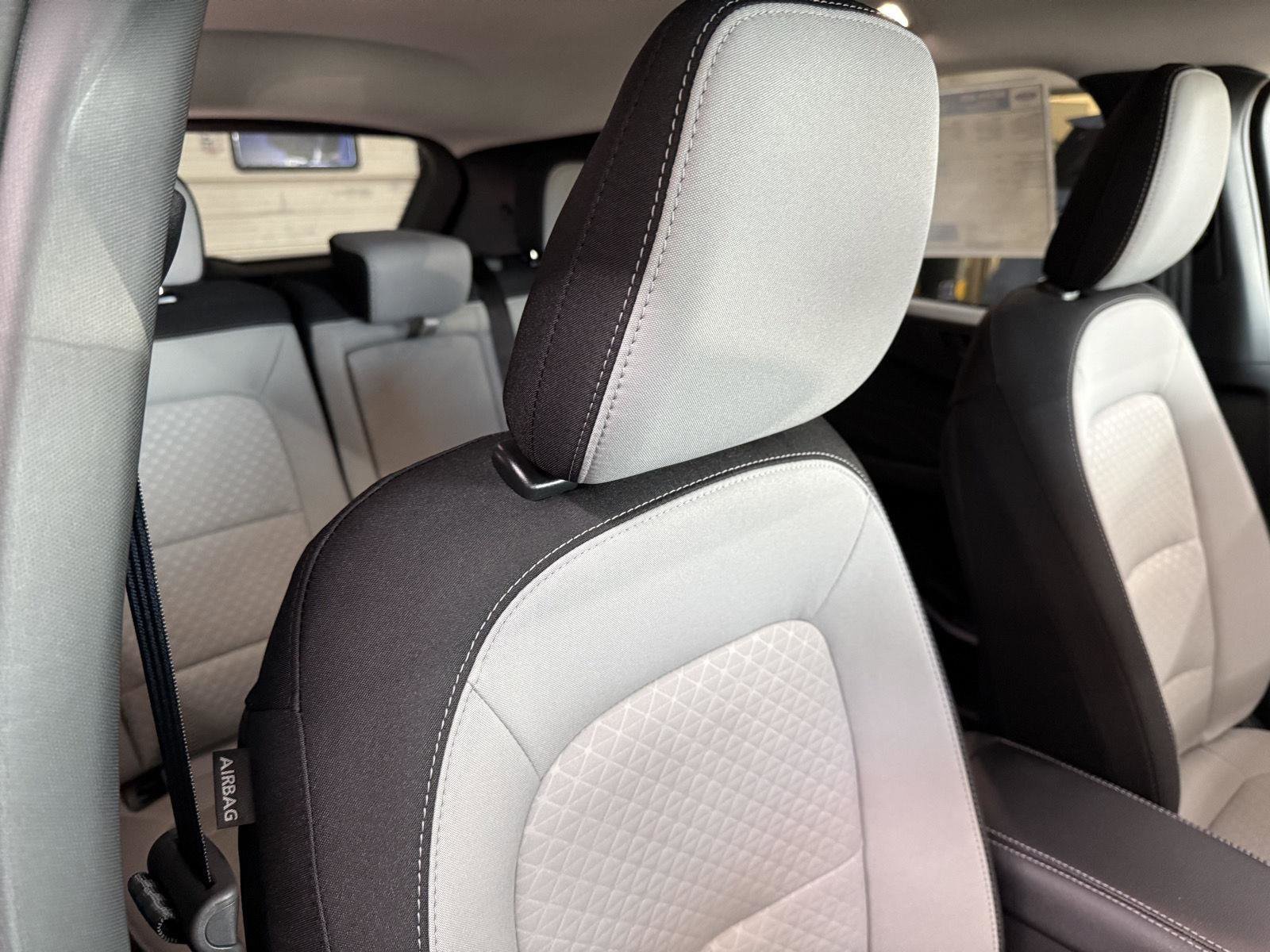 New 2026 Ford Escape Active w/ Cold Weather Package image 30