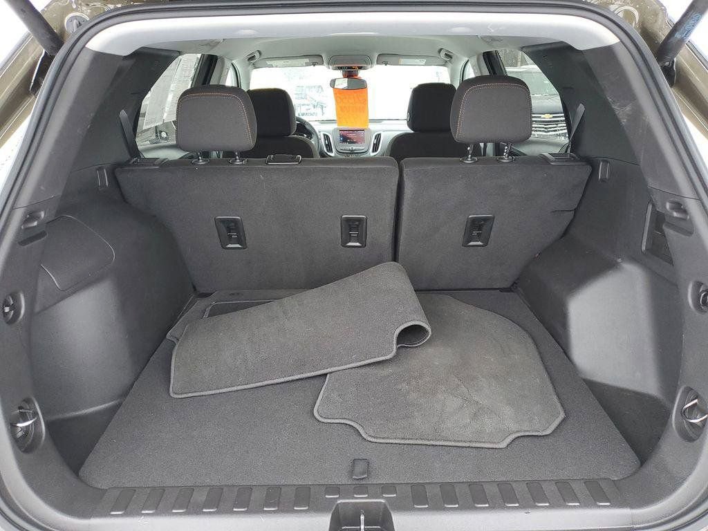 Used 2023 Chevrolet Equinox LT image 31