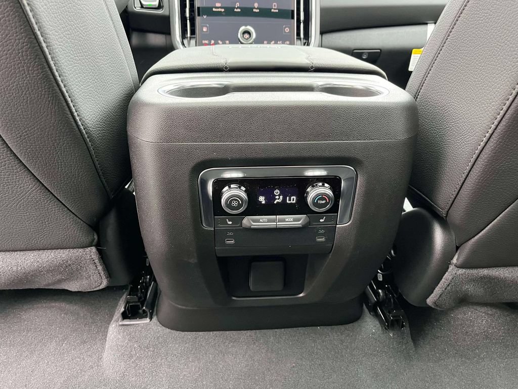 New 2026 GMC Yukon XL Denali w/ Sun & Power Step Package AWD/4WD image 14