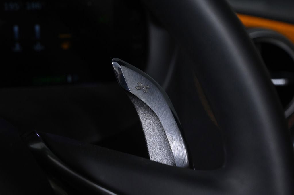 Used 2024 McLaren 750S Spider RWD image 22