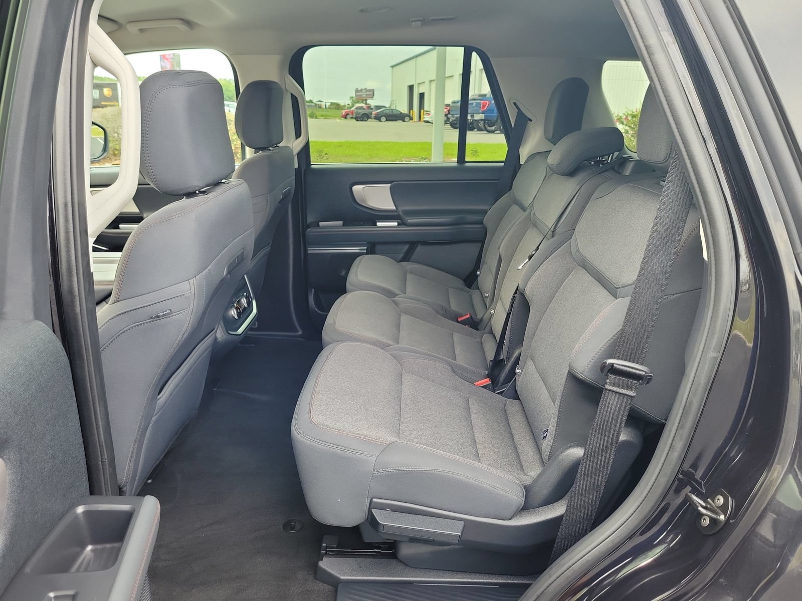 Certified 2025 Ford Expedition Active AWD/4WD image 12