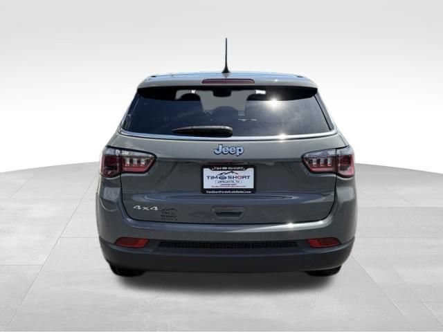 Used 2024 Jeep Compass Sport AWD/4WD image 10