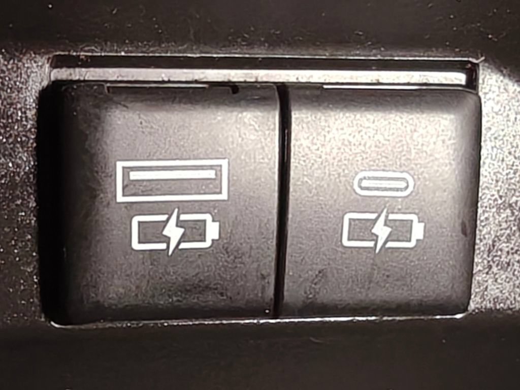 Used 2023 Toyota Camry SE FWD image 37