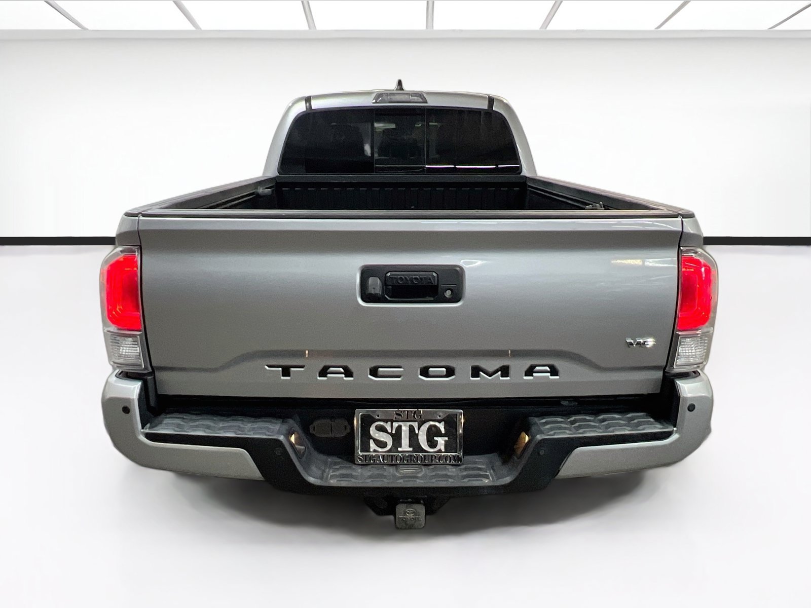 Used 2022 Toyota Tacoma TRD Off-Road w/ Technology Package AWD/4WD image 5