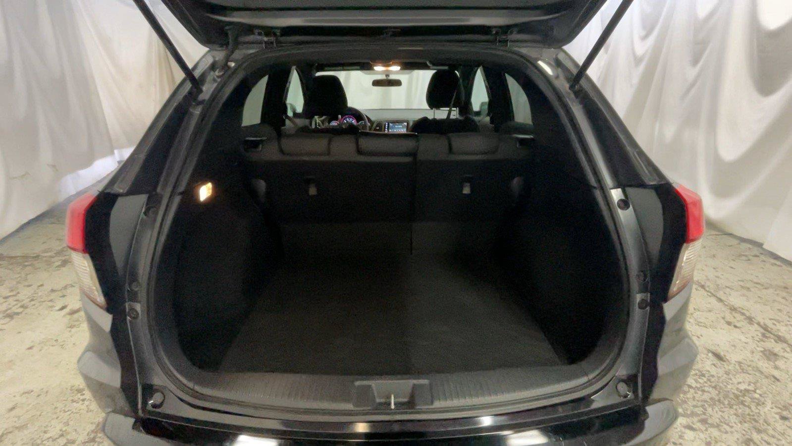 Used 2021 Honda HR-V Sport image 22