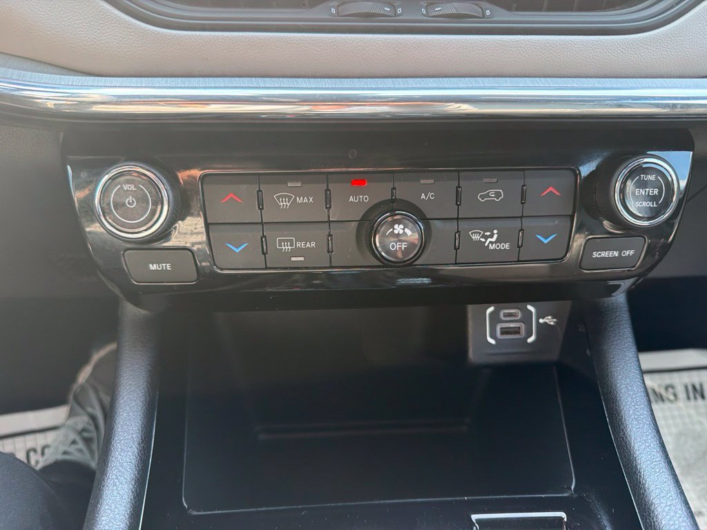 Used 2024 Jeep Compass Limited AWD/4WD image 20