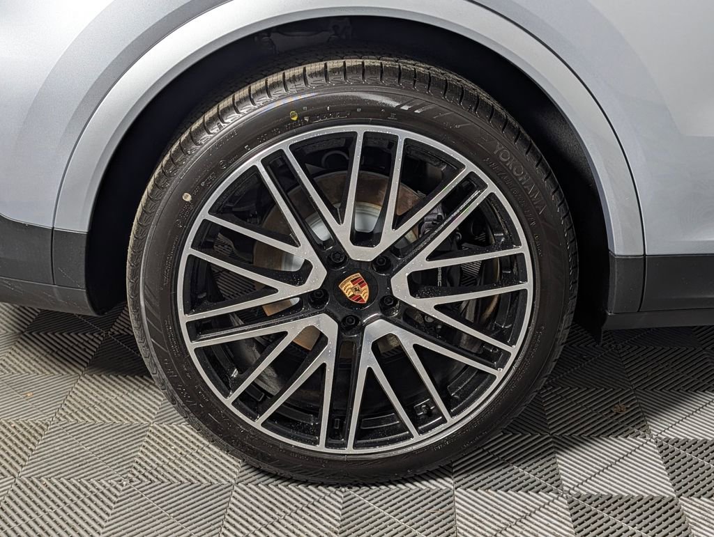 New 2026 Porsche Cayenne AWD/4WD image 13