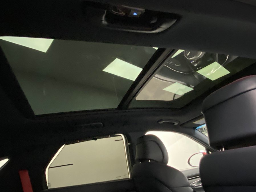 Used 2023 Genesis GV70 2.5T w/ Sport Prestige Package image 41